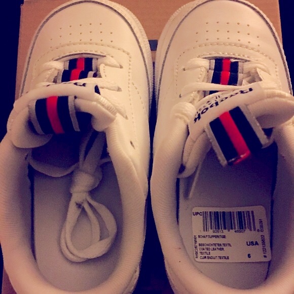 Reebok (Toddler) - Picture 5 of 7